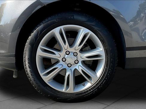 Used 2019 Land Rover Range Rover Velar S AWD/4WD image 11