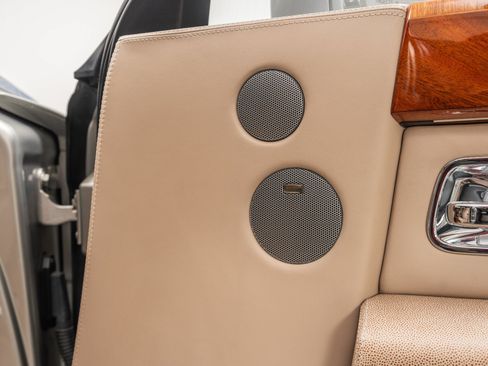 Used 2007 Rolls-Royce Phantom Sedan RWD image 46