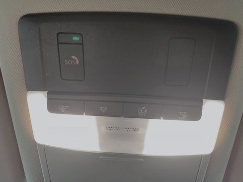 Used 2025 Nissan Rogue SV FWD image 17