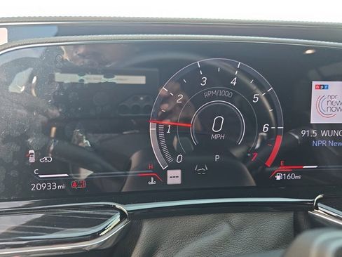 Certified 2024 Cadillac Escalade ESV V w/ Heavy-Duty Trailer Package image 19