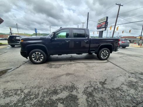 Used 2024 Chevrolet Silverado 2500 Custom w/ Custom Convenience Package AWD/4WD image 4