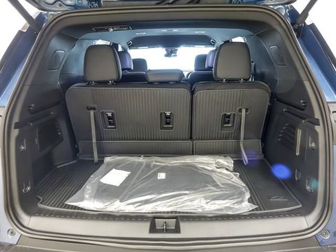 New 2026 Chevrolet Traverse LT w/ LPO, Floor Liner Package FWD image 20