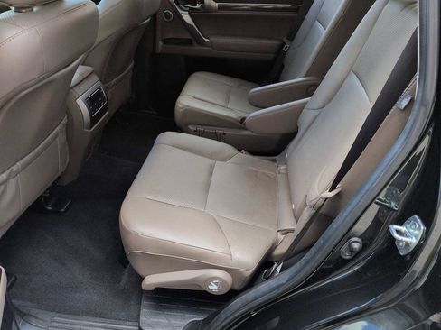 Used 2022 Lexus GX 460 Luxury w/ Sport Design Package image 21