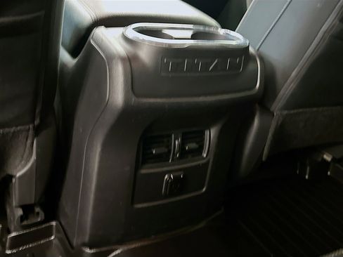 Used 2018 Nissan Titan SV w/ SV Convenience Package AWD/4WD image 28