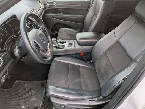 Used 2022 Jeep Grand Cherokee Laredo X image 15