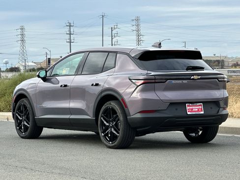 New 2026 Chevrolet Equinox EV LT image 6