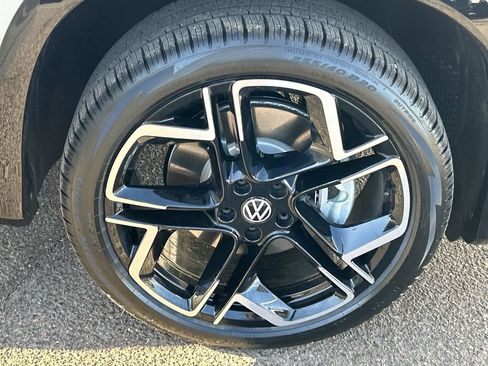 New 2026 Volkswagen Tiguan SEL R-Line AWD/4WD image 6