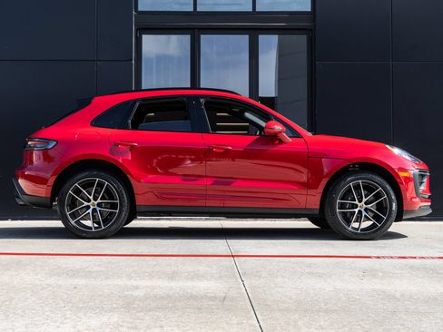 New 2026 Porsche Macan AWD/4WD image 12