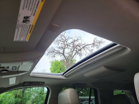 Used 2016 Chevrolet Tahoe LTZ RWD image 28