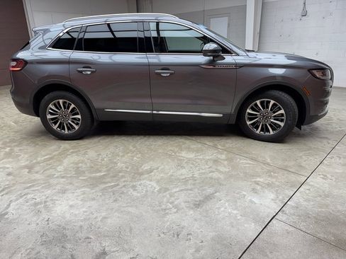 Used 2022 Lincoln Nautilus Reserve image 6