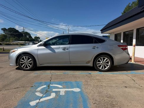 Used 2015 Toyota Avalon XLE Premium FWD image 5
