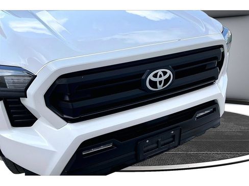 Used 2024 Toyota Tacoma SR5 RWD image 53