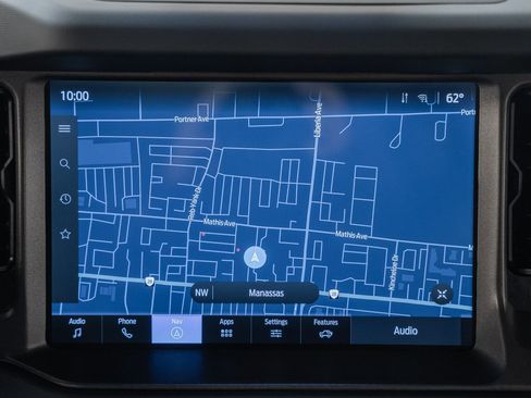 Used 2025 Ford Bronco Badlands image 30