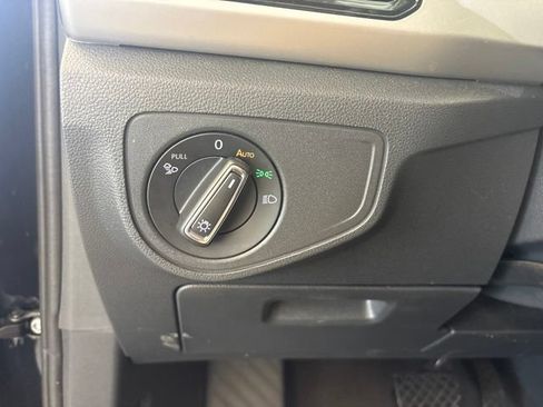 Used 2023 Volkswagen Atlas SE w/ Panoramic Sunroof Package FWD image 29