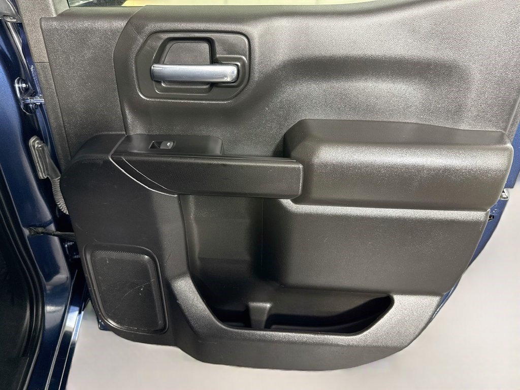 Used 2022 Chevrolet Silverado 1500 Custom AWD/4WD image 25