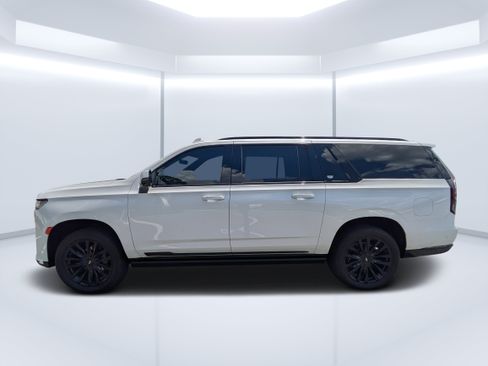 Used 2024 Cadillac Escalade ESV Sport Platinum w/ LPO, ONYX Package AWD/4WD image 6