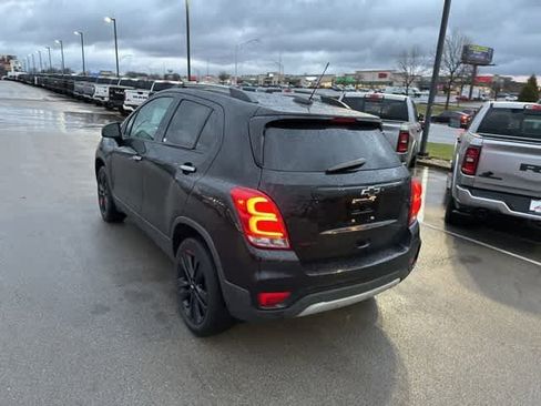 Used 2018 Chevrolet Trax LT w/ Sun & Sound Package image 15