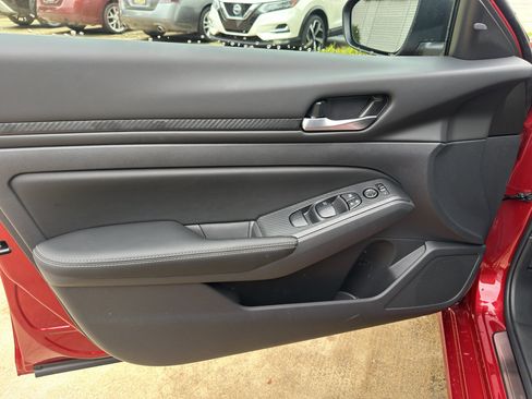 New 2025 Nissan Altima 2.5 SV image 10