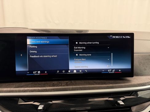 Used 2024 BMW X5 sDrive40i w/ Premium Package image 18