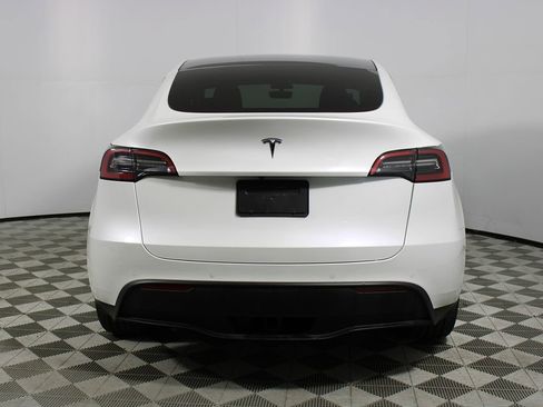Used 2021 Tesla Model Y Long Range image 30