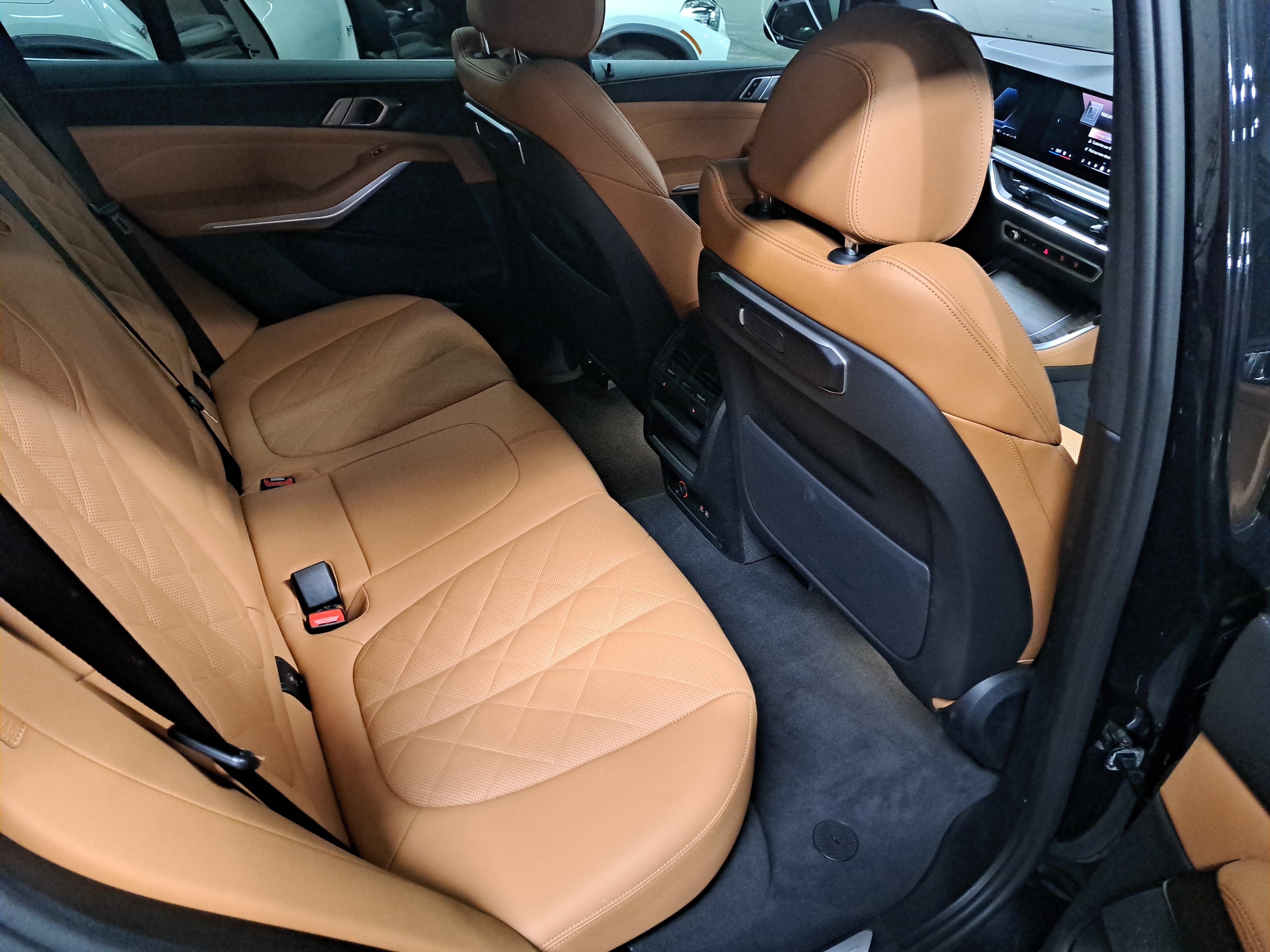 Certified 2024 BMW X5 xDrive40i w/ Parking Assistance Package AWD/4WD image 12