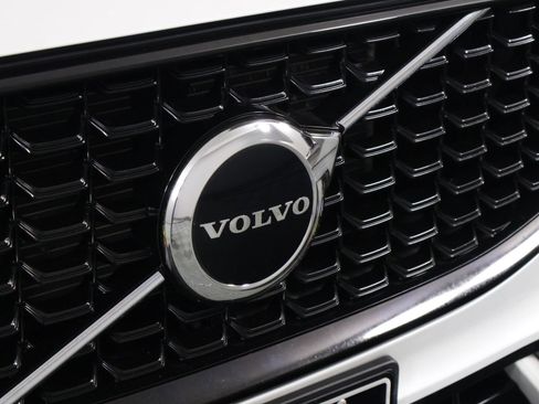 Certified 2025 Volvo XC60 T8 Core w/ Protection Package Premier AWD/4WD image 27