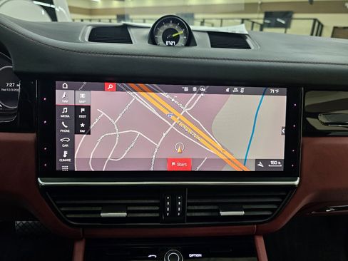 Used 2020 Porsche Cayenne E-Hybrid image 34