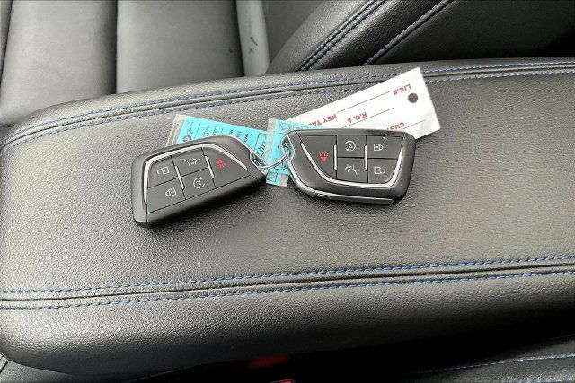 Certified 2025 Cadillac XT4 Sport w/ Cold Weather Package AWD/4WD image 34