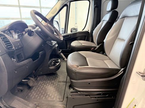 Used 2026 RAM ProMaster 2500 w/ Convenience Group FWD image 21