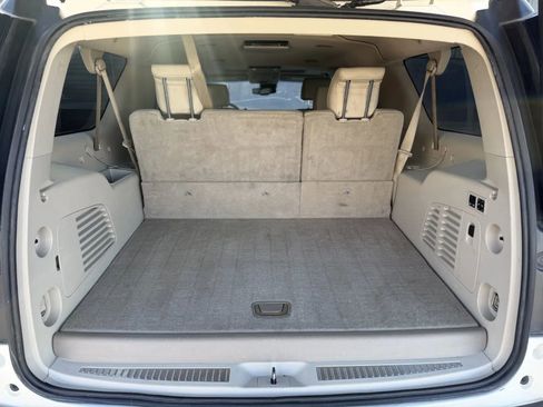 Used 2015 GMC Yukon XL Denali w/ Premium Package image 17