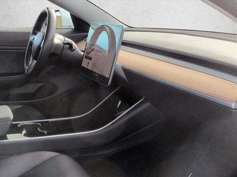 Used 2018 Tesla Model 3 Long Range image 23