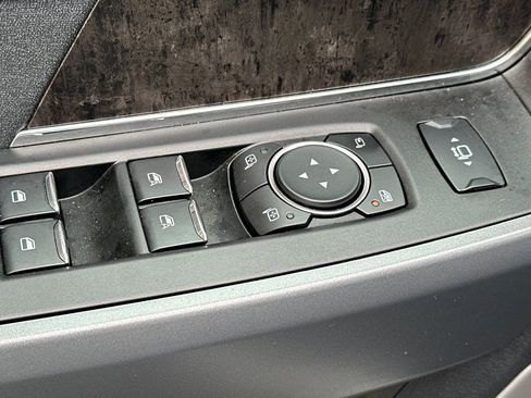 Used 2024 Ford F250 Lariat image 12