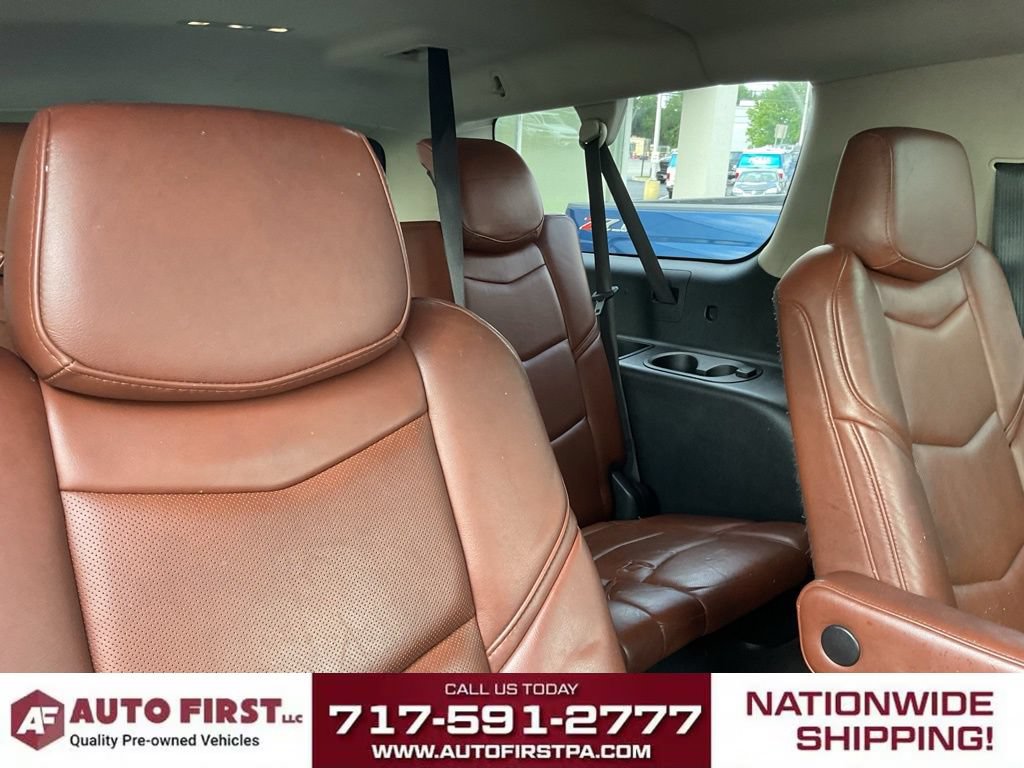 Used 2020 Cadillac Escalade ESV Luxury AWD/4WD image 16
