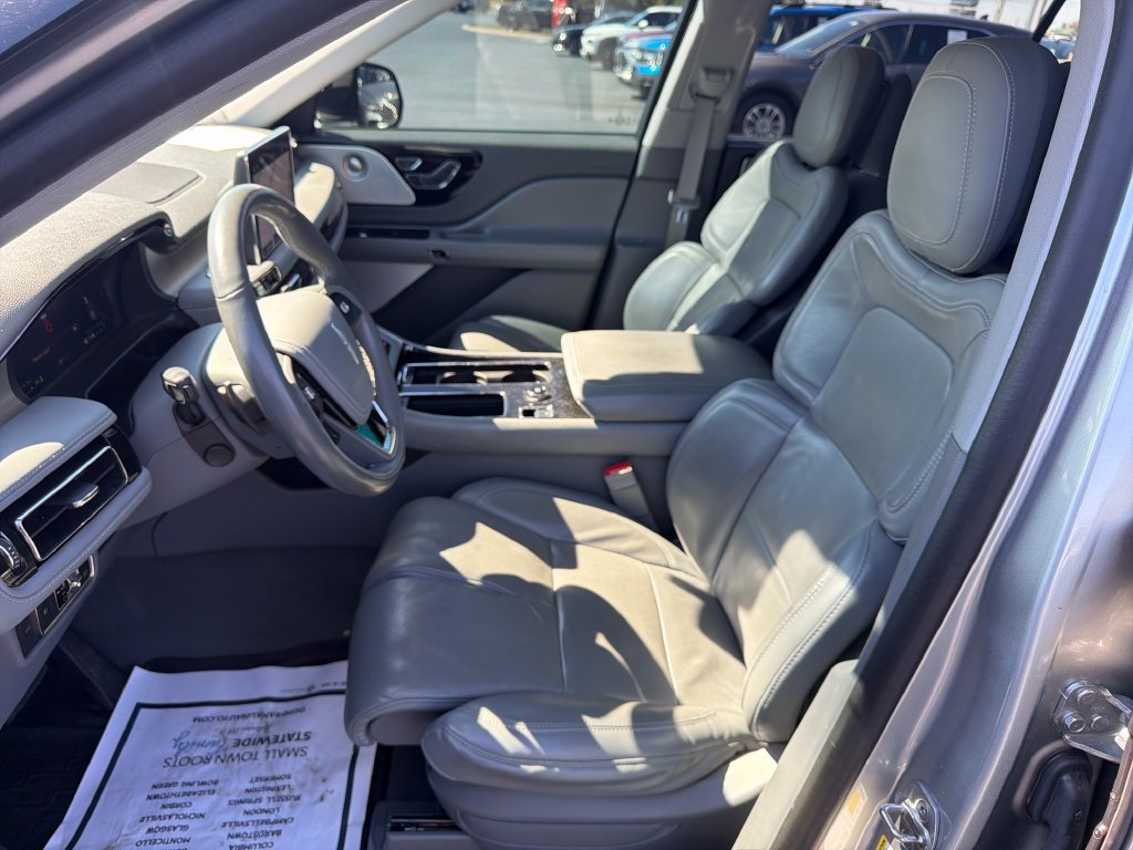 Used 2021 Lincoln Aviator Reserve w/ Equipment Group 202A AWD/4WD image 13