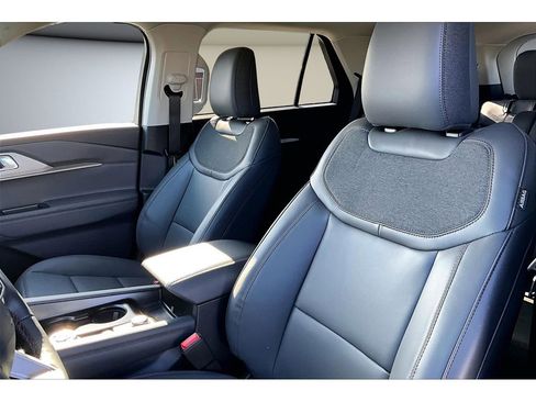 New 2026 Ford Explorer Active w/ Active Comfort Package image 40