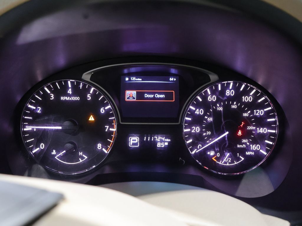 Used 2014 Nissan Altima 2.5 SL w/ Moonroof Package FWD image 39