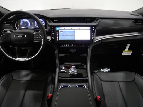 New 2026 Jeep Grand Cherokee L Limited AWD/4WD image 11