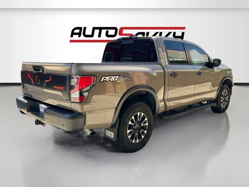 Used 2024 Nissan Titan PRO-4X w/ Pro-4x Convenience Package image 7