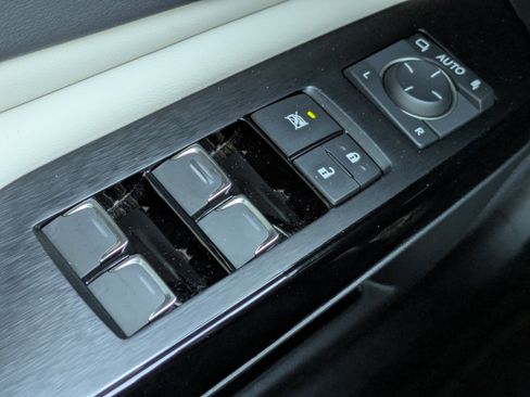 Used 2023 Lexus ES 350 w/ Premium Package image 22