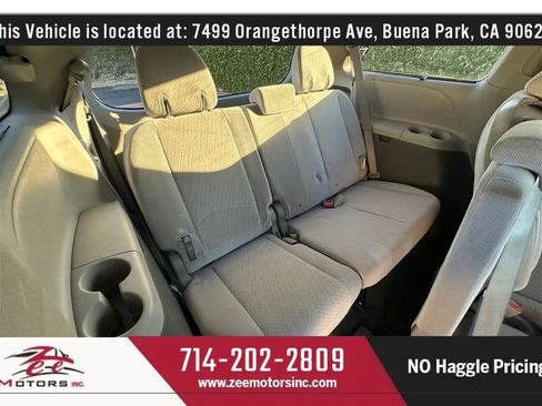 Used 2017 Toyota Sienna LE FWD image 24