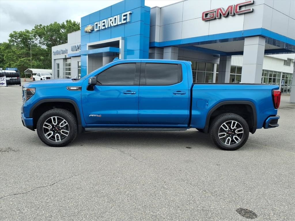 Used 2024 GMC Sierra 1500 AT4 w/ Technology Package AWD/4WD image 7