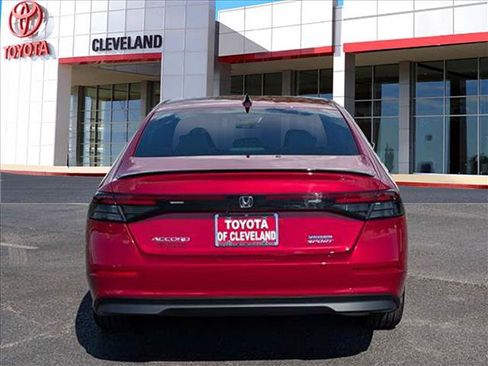 Used 2025 Honda Accord Sport image 6