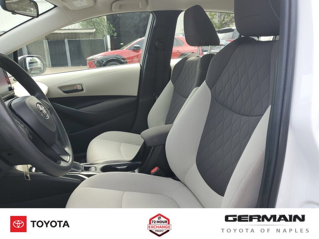 Used 2022 Toyota Corolla LE FWD image 19