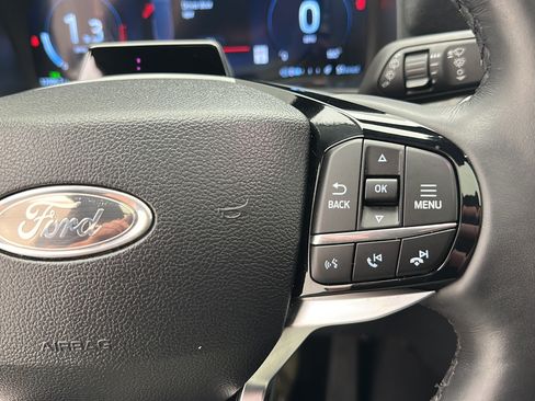 Used 2025 Ford Explorer Platinum w/ LUX Leather Package AWD/4WD image 19