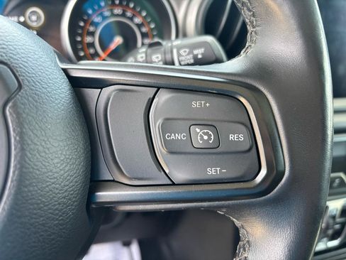 Used 2022 Jeep Wrangler Unlimited Sport AWD/4WD image 17