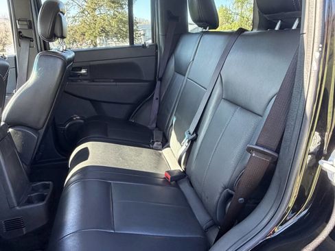 Used 2012 Jeep Liberty Sport image 19