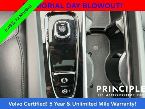 Certified 2025 Volvo XC60 B5 Core AWD/4WD image 21