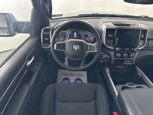 New 2026 RAM 1500 4x4 Crew Cab image 17