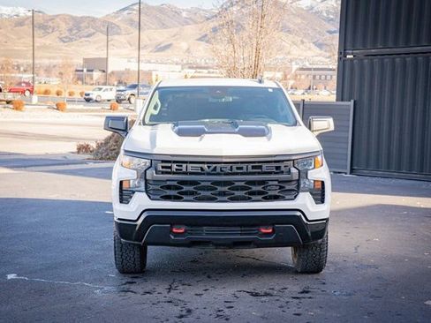 Used 2023 Chevrolet Silverado 1500 Custom Trail Boss w/ LPO, Dark Essentials Package image 2
