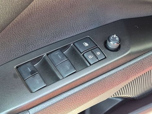Used 2024 Toyota Camry SE FWD image 11